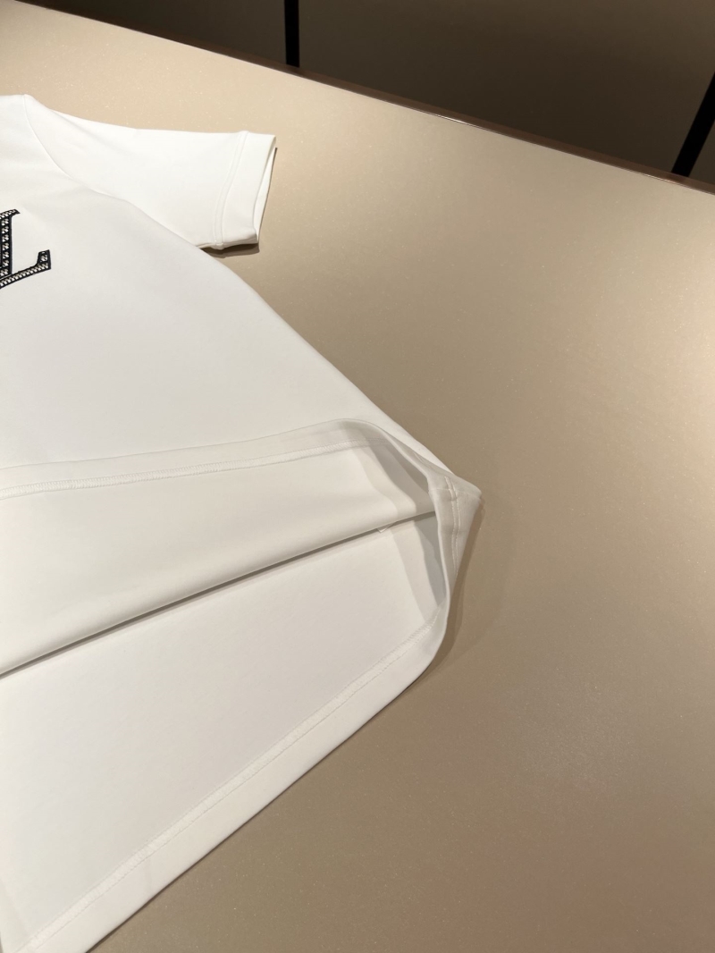 l0vis Vvtt0n t-shirt